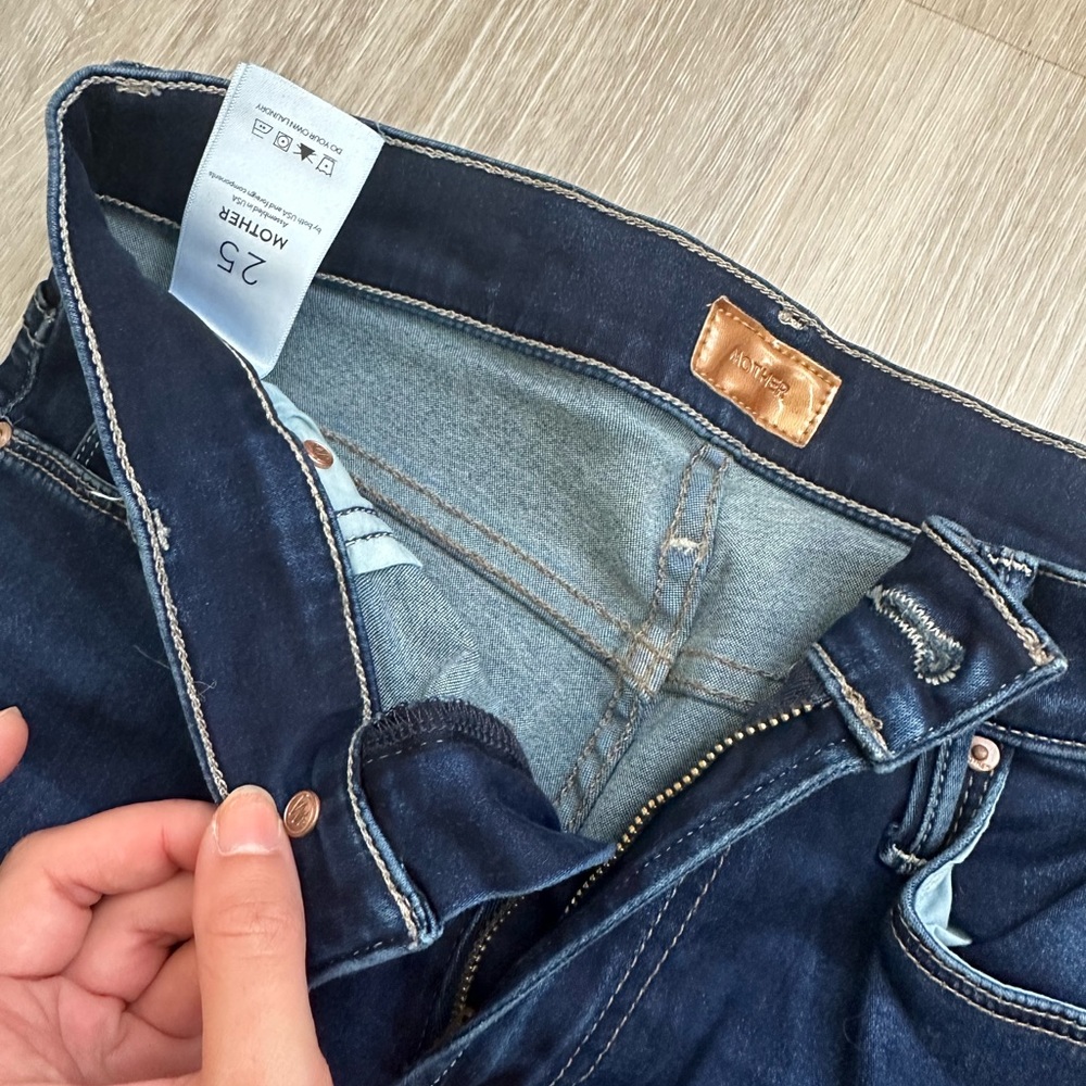 Mother Denim size 25 perfect condition jeans